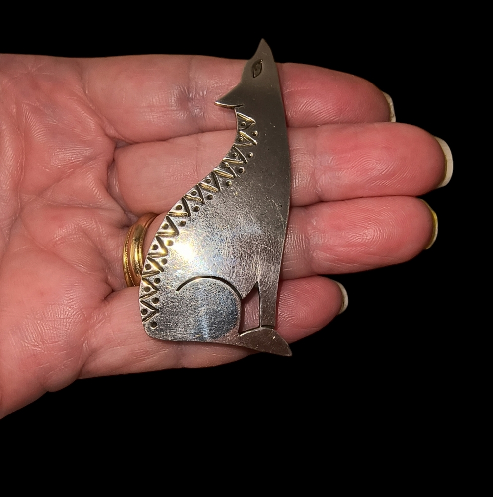 Taxco Mexico Artisan Sterling Silver Howling Coyote Brooch - Picture 6 of 10